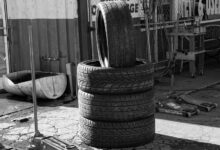 automotive tire lifter guide