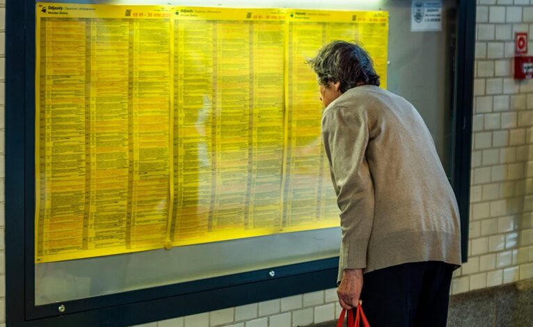 schedule lookup guide timetable queries